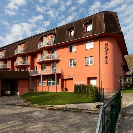 Hotel Svet Тршебонь Экстерьер фото